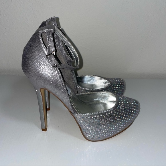Steve Madden Naomeee Silver Metallic Rhinestone Jeweled Platform Stiletto Heels - Picture 3 of 9